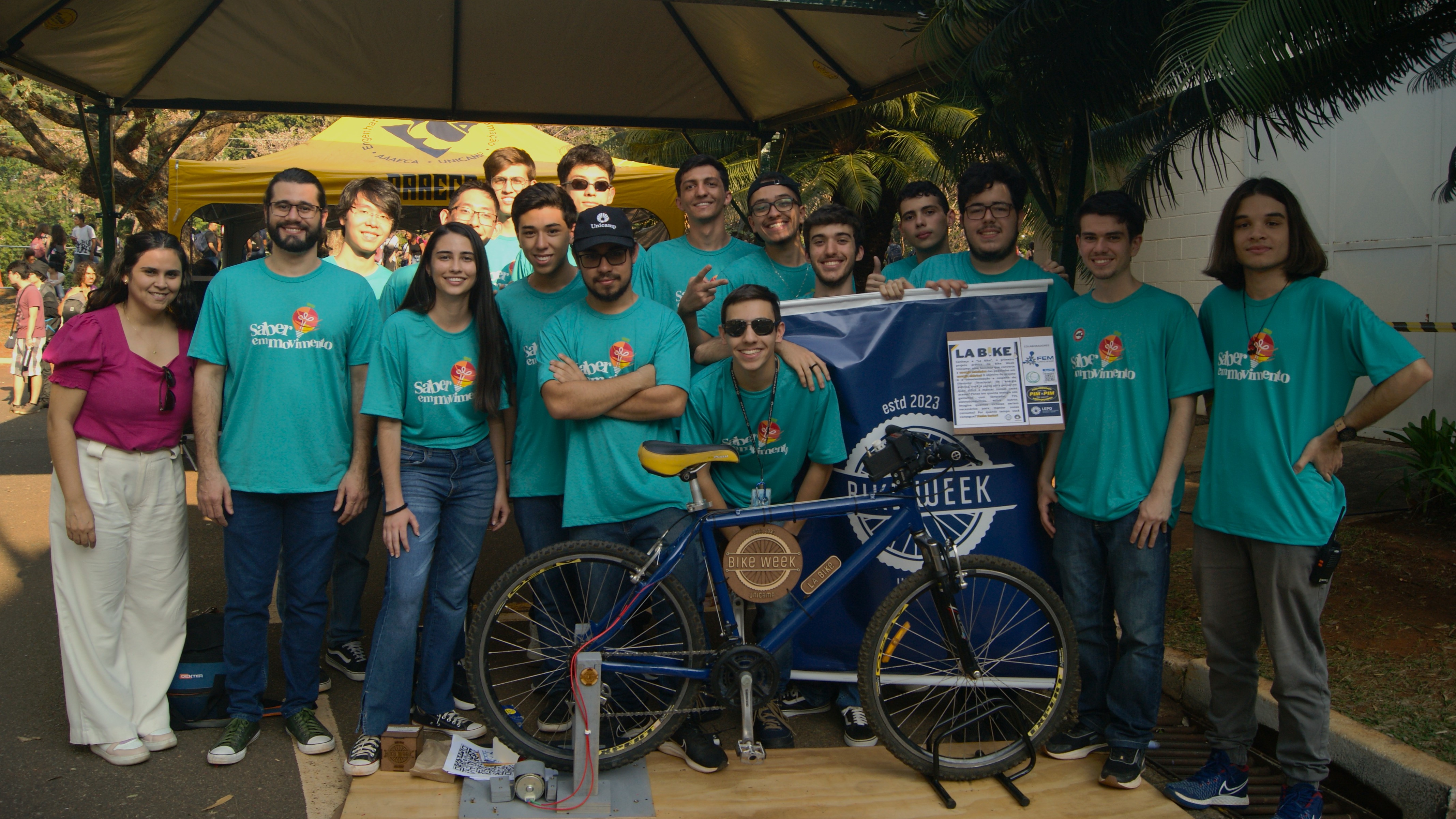 Bike Week na UPA 2024, com a bicicleta La Bike.
